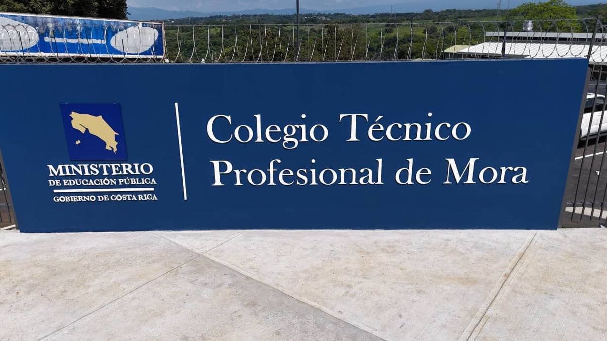 Entrada de la nueva sede del Colegio Técnico Profesional de Mora